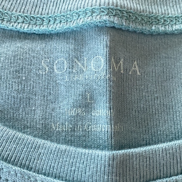 Sonoma women’s size large crewneck tee - Picture 2 of 2